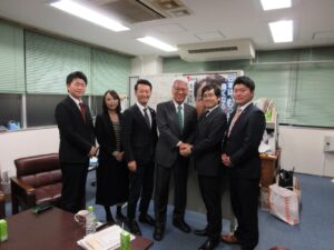 2015年11月30日（月）　小川敏夫参議院議員が来られました