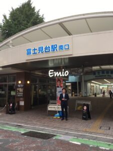 2018年5月28日（月）　富士見台駅南口で朝の辻立ち
